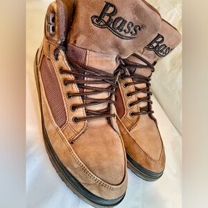 Bass Real Suede Leather Hiking Boot Men's Tan and Brown Boots
